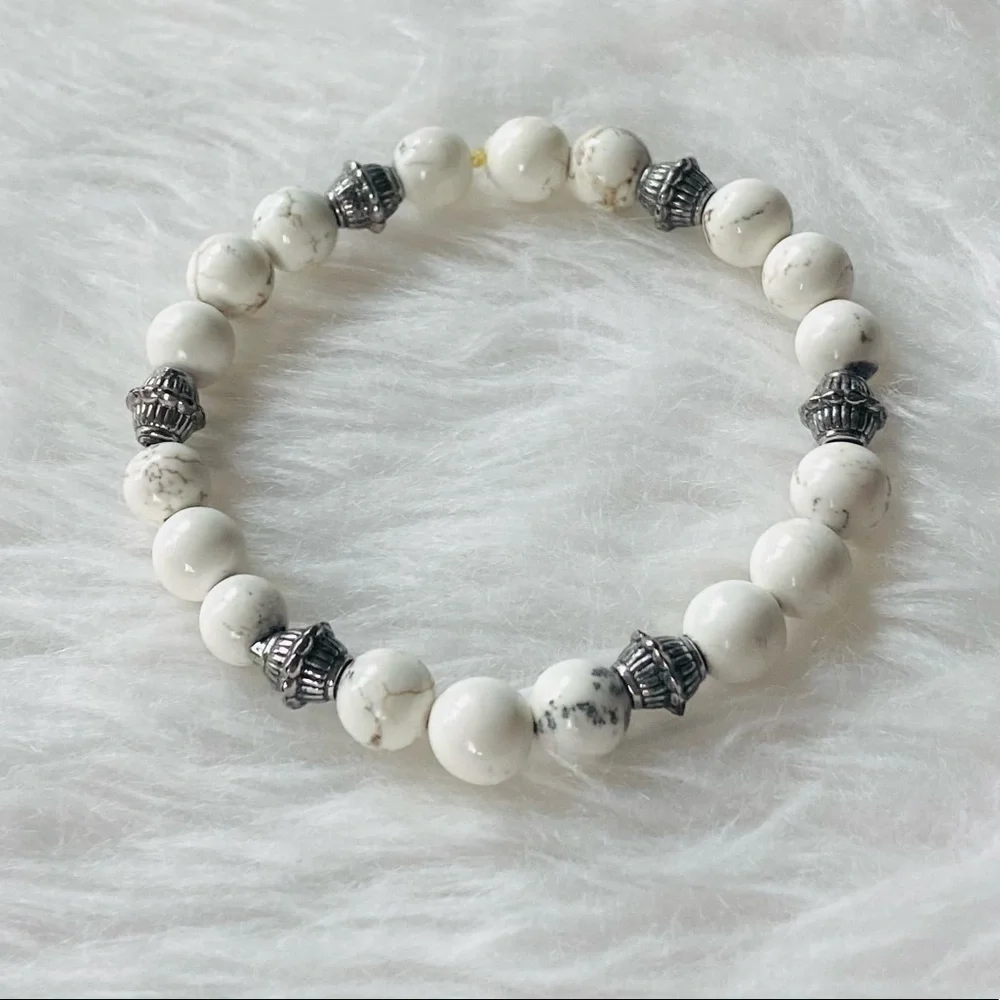Simply Pure White Magnesite Bracelet